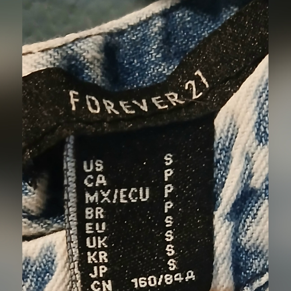 Forever 21 Acid Wash Denim Ruffle Crop Top - Picture 5 of 5